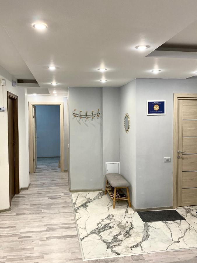 Large Apartment in Ultra-Central Location Braşov Esterno foto
